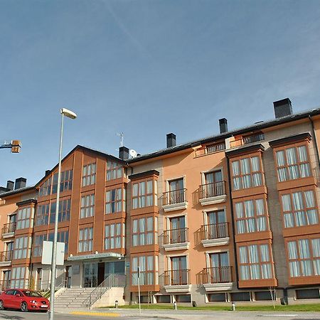 Apartahotel & Spa Jacetania Хака Екстер'єр фото