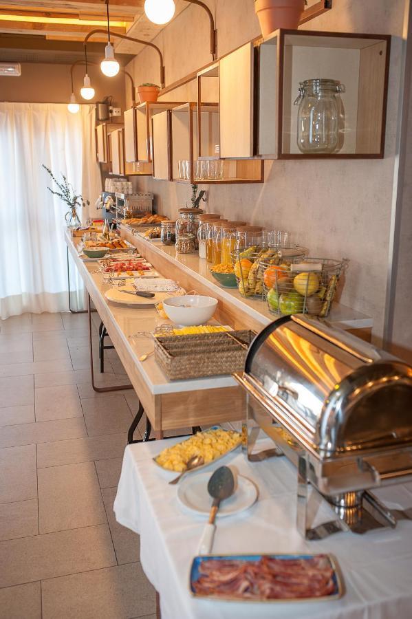 Apartahotel & Spa Jacetania Хака Екстер'єр фото