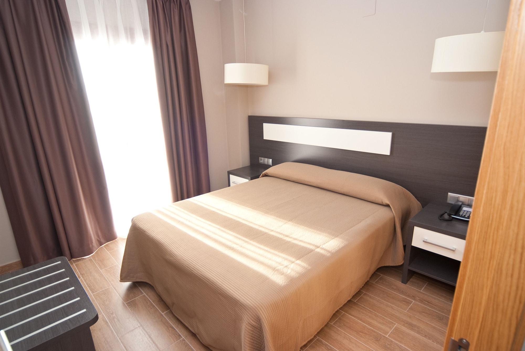 Apartahotel & Spa Jacetania Хака Екстер'єр фото