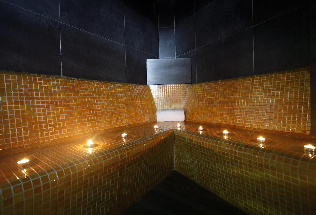Apartahotel & Spa Jacetania Хака Екстер'єр фото