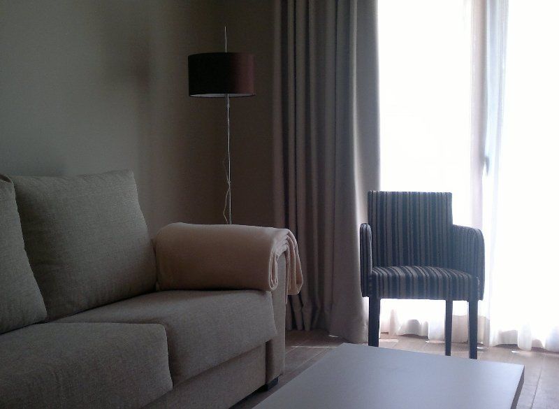 Apartahotel & Spa Jacetania Хака Екстер'єр фото
